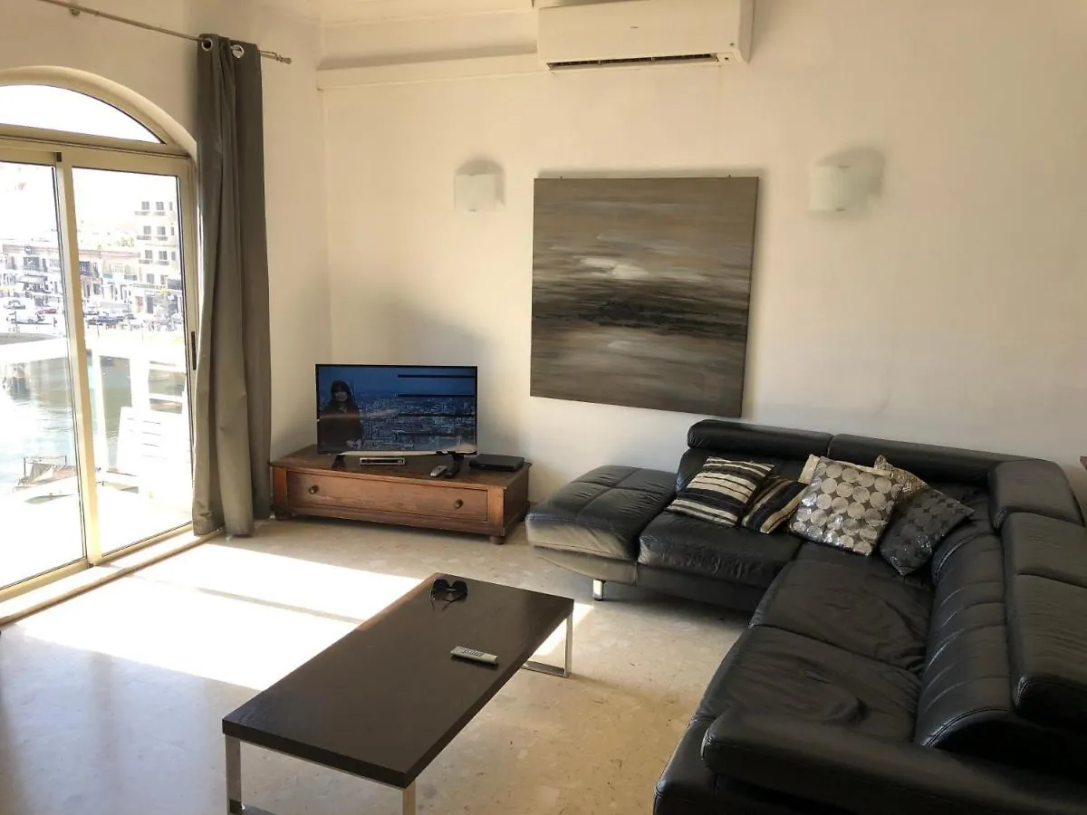 Seafront Apartment Spinola Bay Saint Julian's 0*,  몰타